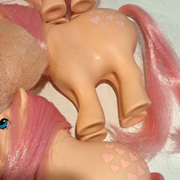 Lot of 8 Peachy my little pony toys vintage to horses + 1 newer - Picture 9 of 11